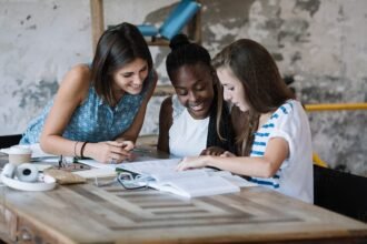 як підкреслюється обставина