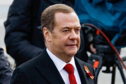 дмитро анатолійович медведєв
